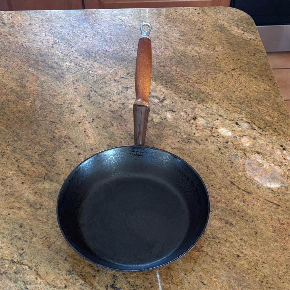 Le Creuset Vintage Nordic Frying Pan with Wooden Handle